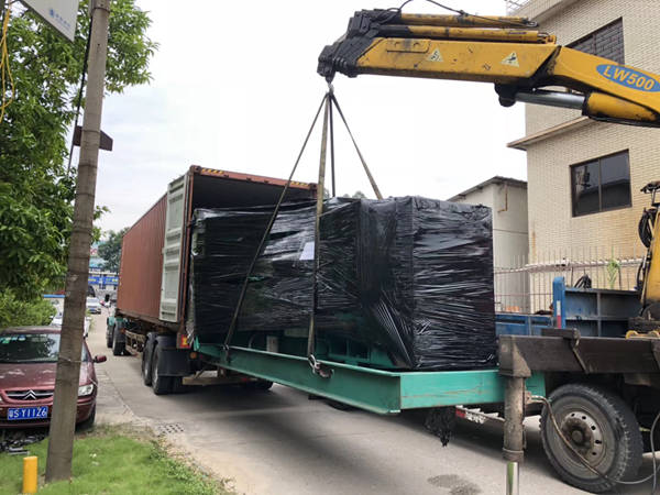 孟加拉客戶采購康明斯二手發電機組